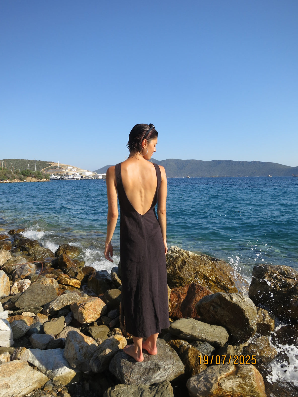 Black Washed Backless Linen Midi Sassy Dress
