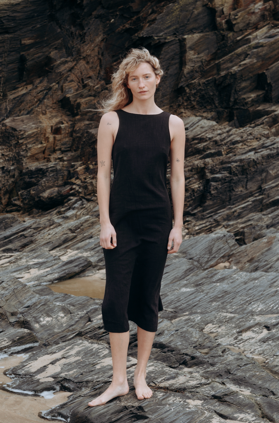 Sample Black Washed Linen Midi Sassy Dress