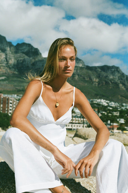 Tóxo Squid V-Strap Linen Top, White