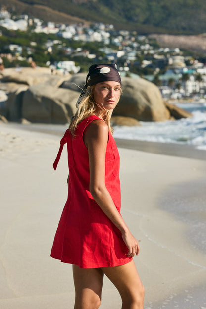 V-Neck Tóxo Sassy Mini Dress, Red