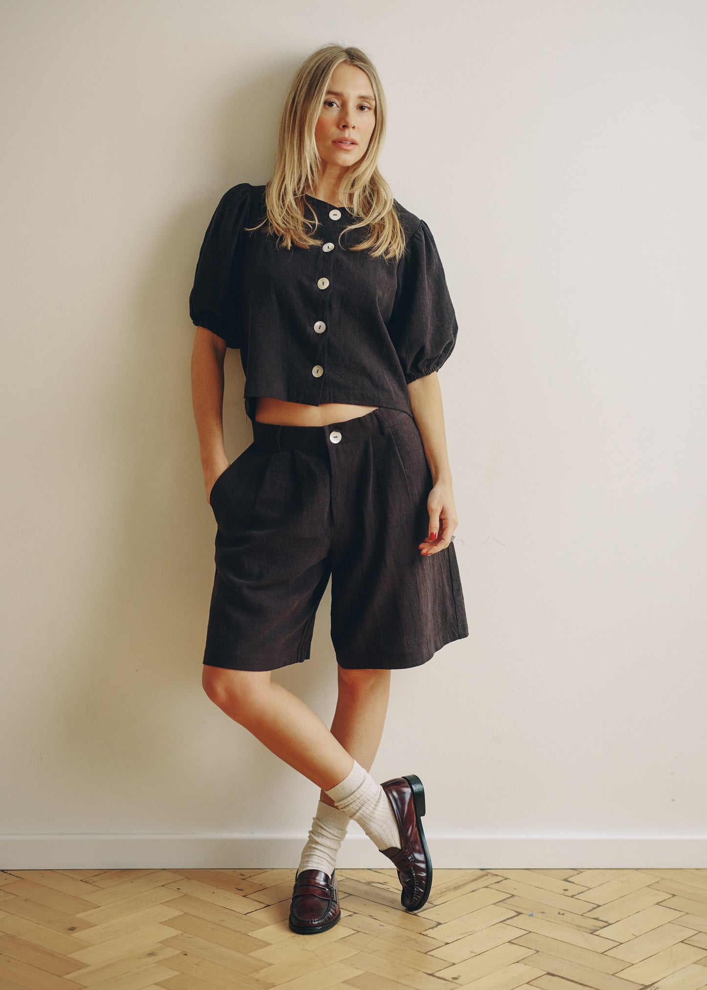 Puffy Squid Black Linen Blouse