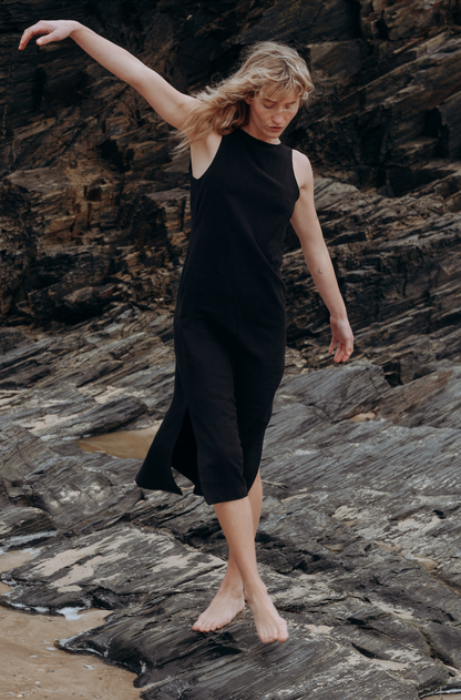 Sample Black Washed Linen Midi Sassy Dress