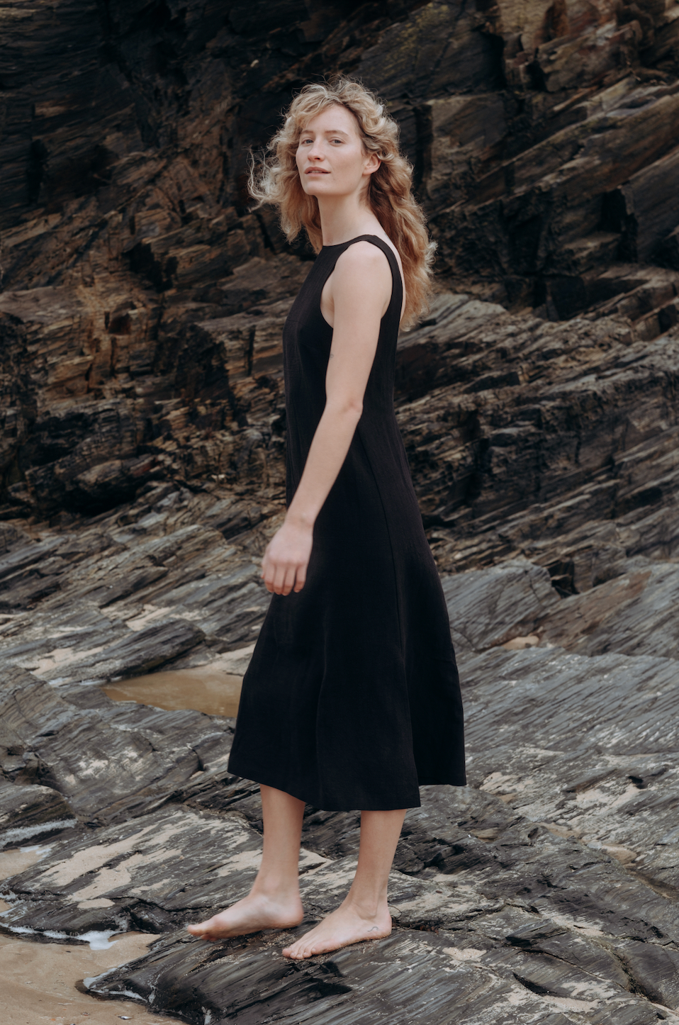 Sample Black Washed Linen Midi Sassy Dress