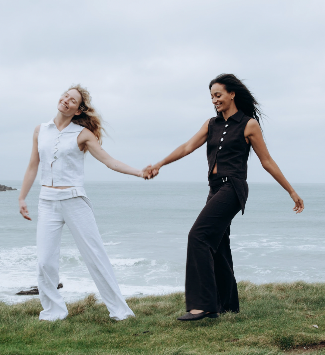 Washed Black Zóni Squid Linen Top