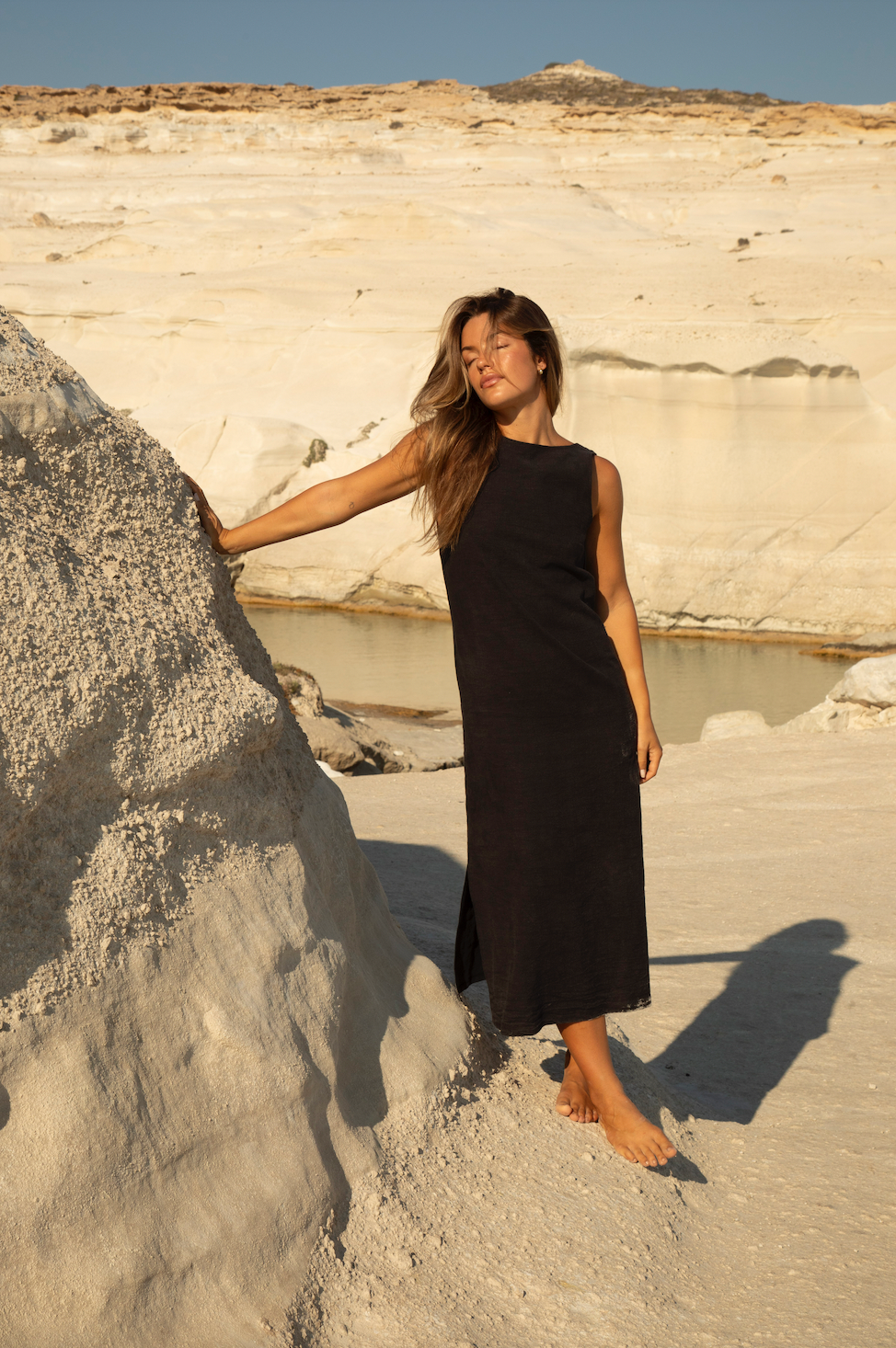 Black Washed Backless Linen Midi Sassy Dress